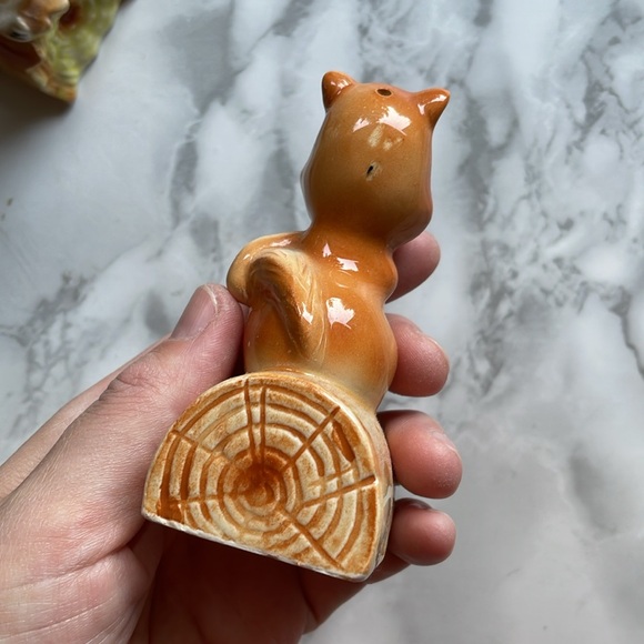 VTG Giftcraft Squirrels On Logs Salt & Pepper Shakers MCM Japan - Picture 8 of 11